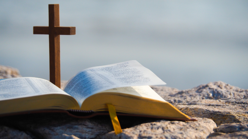 Em “Santidade no mundo atual: Um chamado possível e urgente”, Jose Eduardo De Oliveira e Silva nos convida a redescobrir o valor da santidade na vida cotidiana.